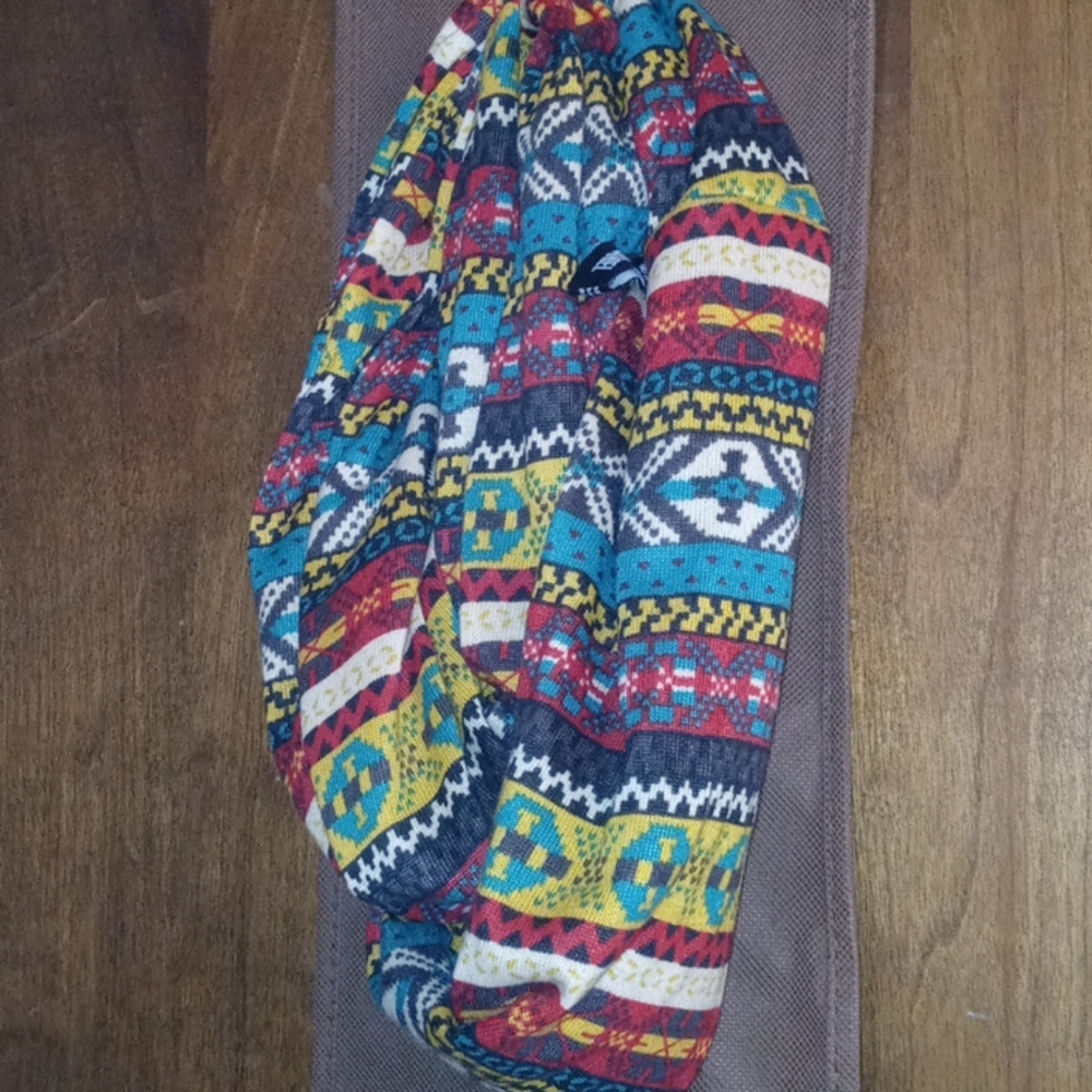Charolette Daniel Infinity Scarf - Picture 3 of 3